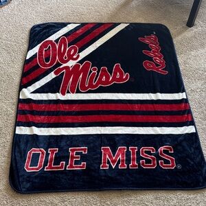 Ole Miss Rebels Throw Blanket